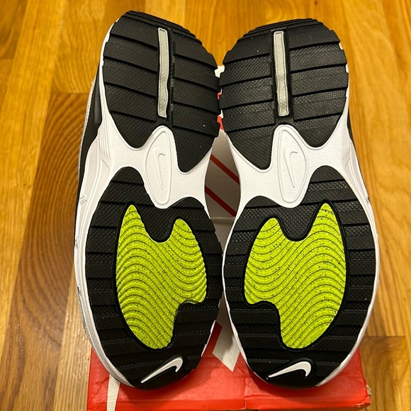 Brand new women’s Nike Air max - Picture 3 of 5